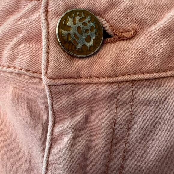 CAbI Curvy Skinny Ankle Jeans in Nectar Pink Women's Size 12 Style #224 - Picture 2 of 8